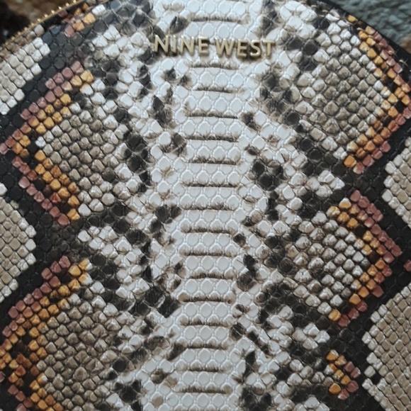 Nine West round crossbody bag - Picture 11 of 16